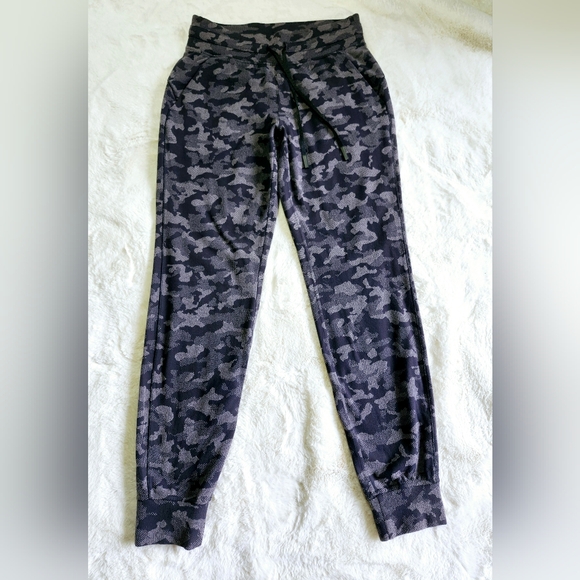 Lululemon Ready to Rulu Jogger *Jacquard. Size 6 - Picture 6 of 14